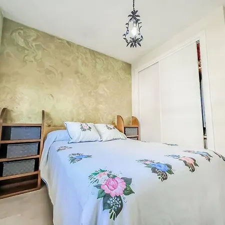 2 Bedroom In Διαμέρισμα *